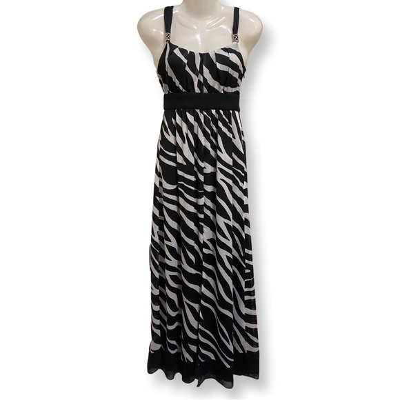 White House black market dress π2/$30π - Picture 3 of 11